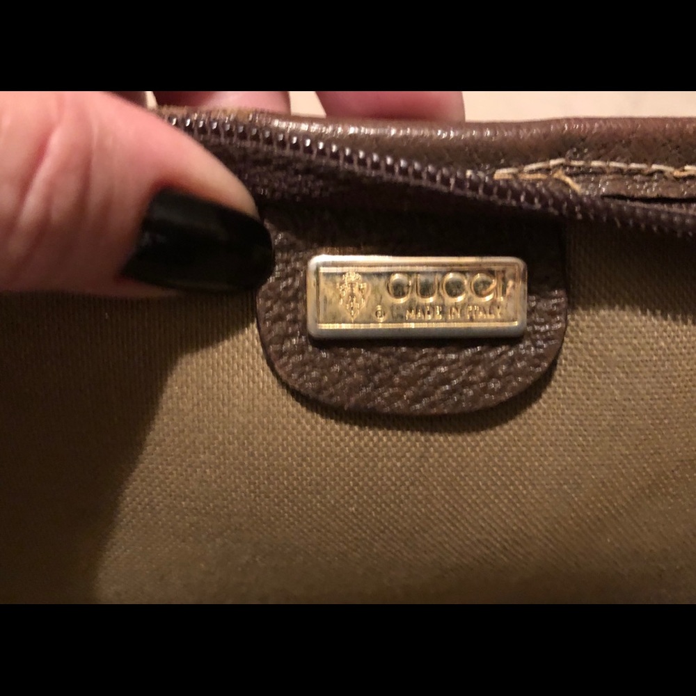 SOLD! Authentic Gucci large vintage tote - Picture 4 of 8